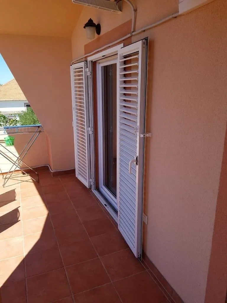 Apartment In Vrsi With Air Conditioning, Wifi, Washing Machine, Dishwasher